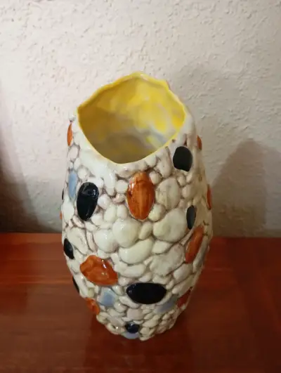 Florero de cerámica decorativo - miniatura 1