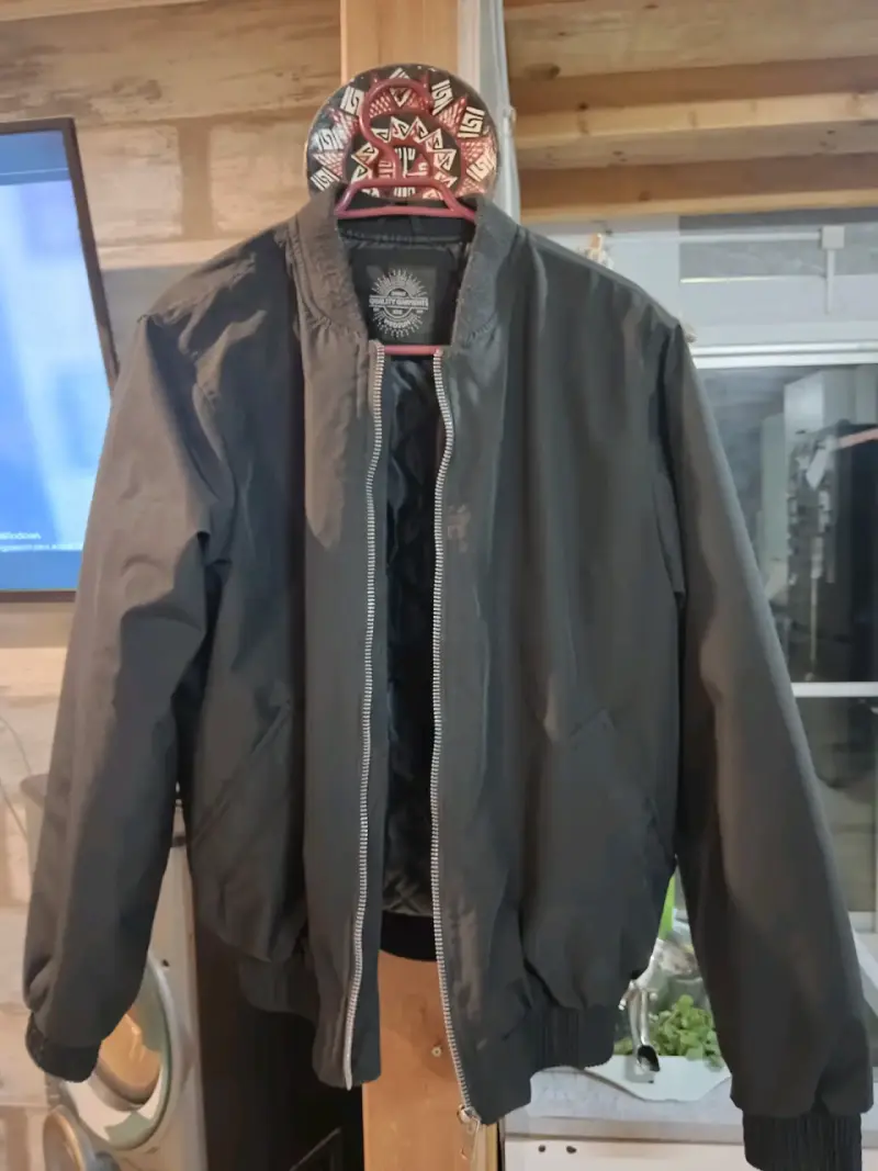 Chaqueta bomber negra para hombre - 1