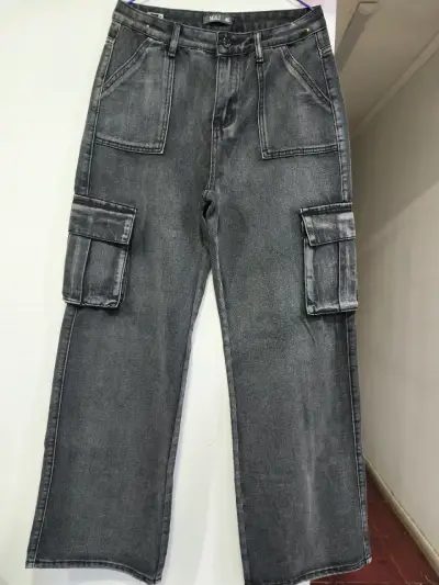 Pantalones cargo de mezclilla gris M&J - miniatura 1
