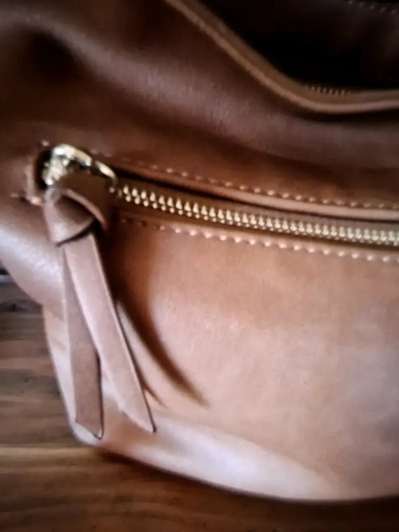 Bolso de cuero marrón con correa bordada - 4