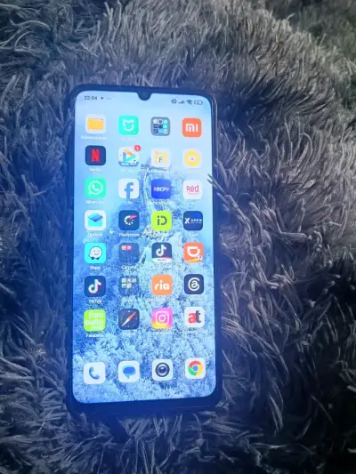 Teléfono inteligente con pantalla táctil - miniatura 3