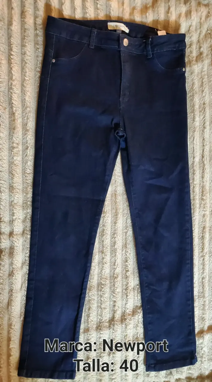 Pantalones Newport azul marino talla 40