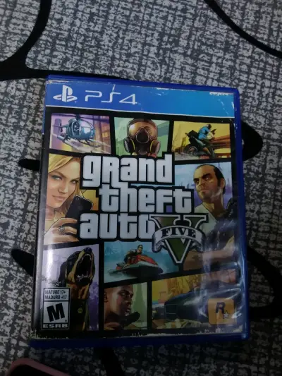 Juego PS4 y ps3 Grand Theft Auto V en buen estado - miniatura 1