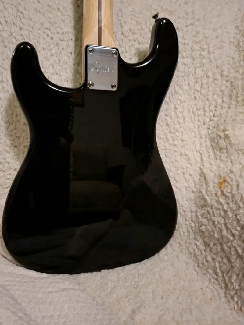 Guitarra Eléctrica Squier Stratocaster HSS HT 2019 - 5