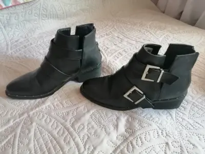 Botines negros de cuero con cierre lateral - miniatura 5