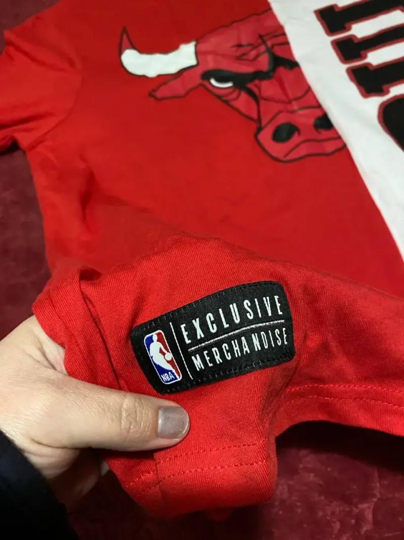 Polera NBA Chicago Bulls Roja Exclusiva - 1