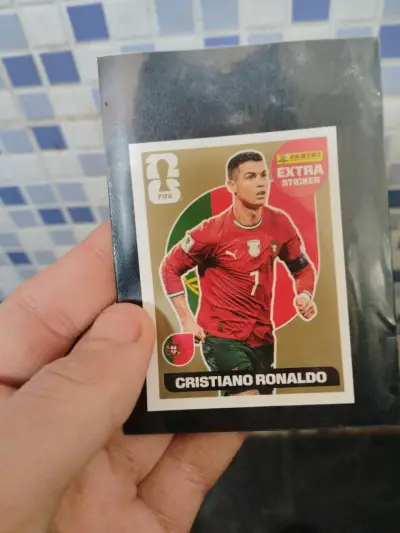 Pegatina Panini Mundial Cr7 Extra Stiker oro - miniatura 2