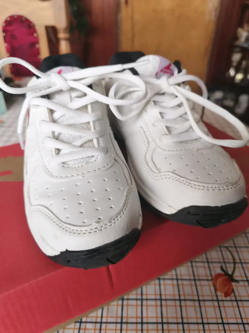 Zapatillas Reebok NRO 32 Nuevas - 1