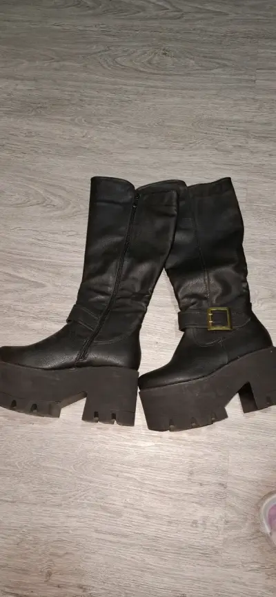 Botas Bucaneras Plataforma Negras Nuevas - miniatura 3