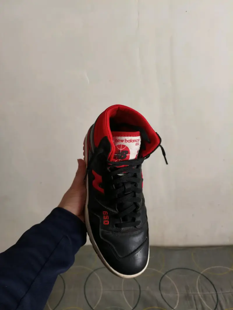 Zapatillas deportivas New Balance 650 negras y rojas - 4