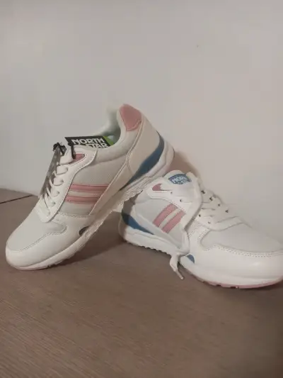 Zapatillas deportivas North Star blancas con detalles rosados - miniatura 1
