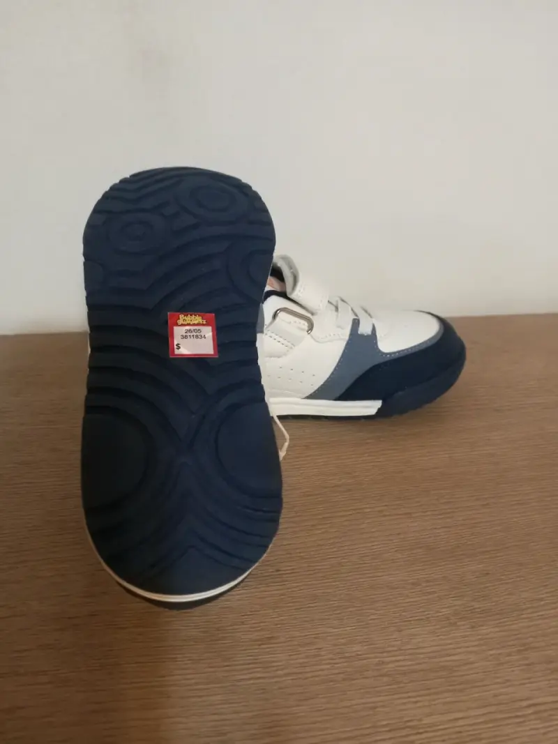 Zapatillas deportivas blancas con velcro para niños - 3