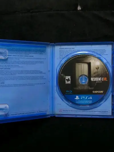 Resident Evil 7 Biohazard (PS4) - miniatura 2