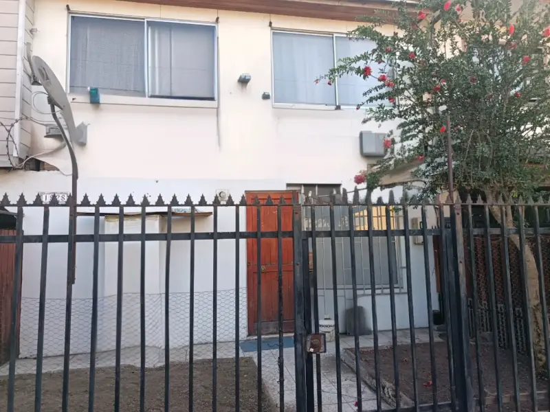 Casa grande dos pisos - 1