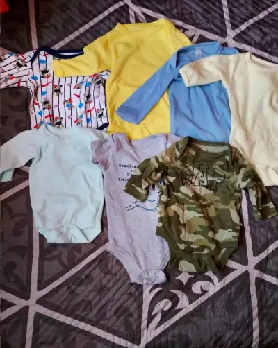 Lote de ropa usada variada en bolsas - miniatura 2