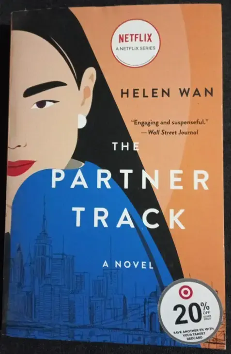 Libro 'The Partner Track' de Helen Wan