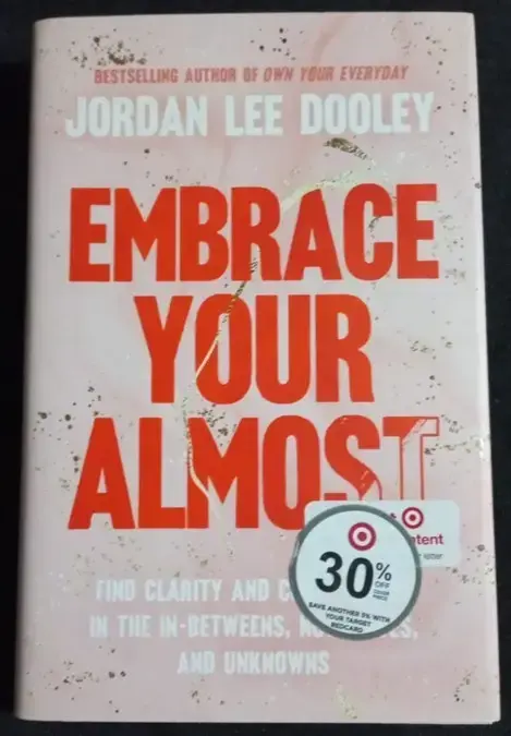 Libro 'Embrace Your Almost' de Jordan Lee Dooley