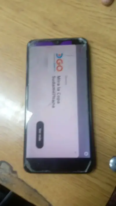 Smartphone Motorola azul en buen estado - miniatura 2