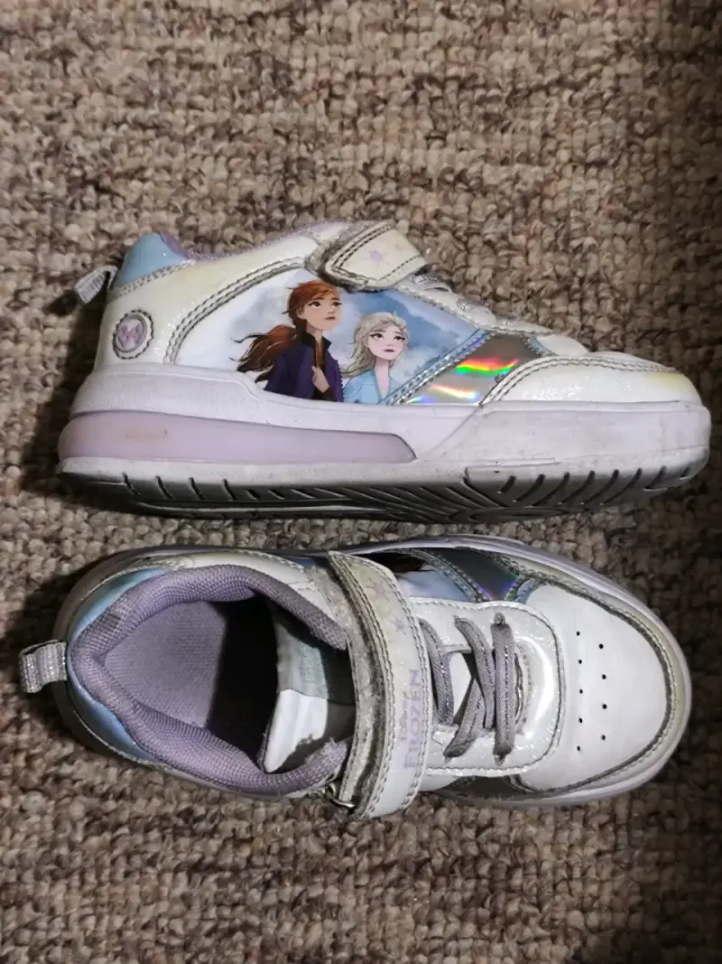 Zapatillas infantiles Frozen con velcro