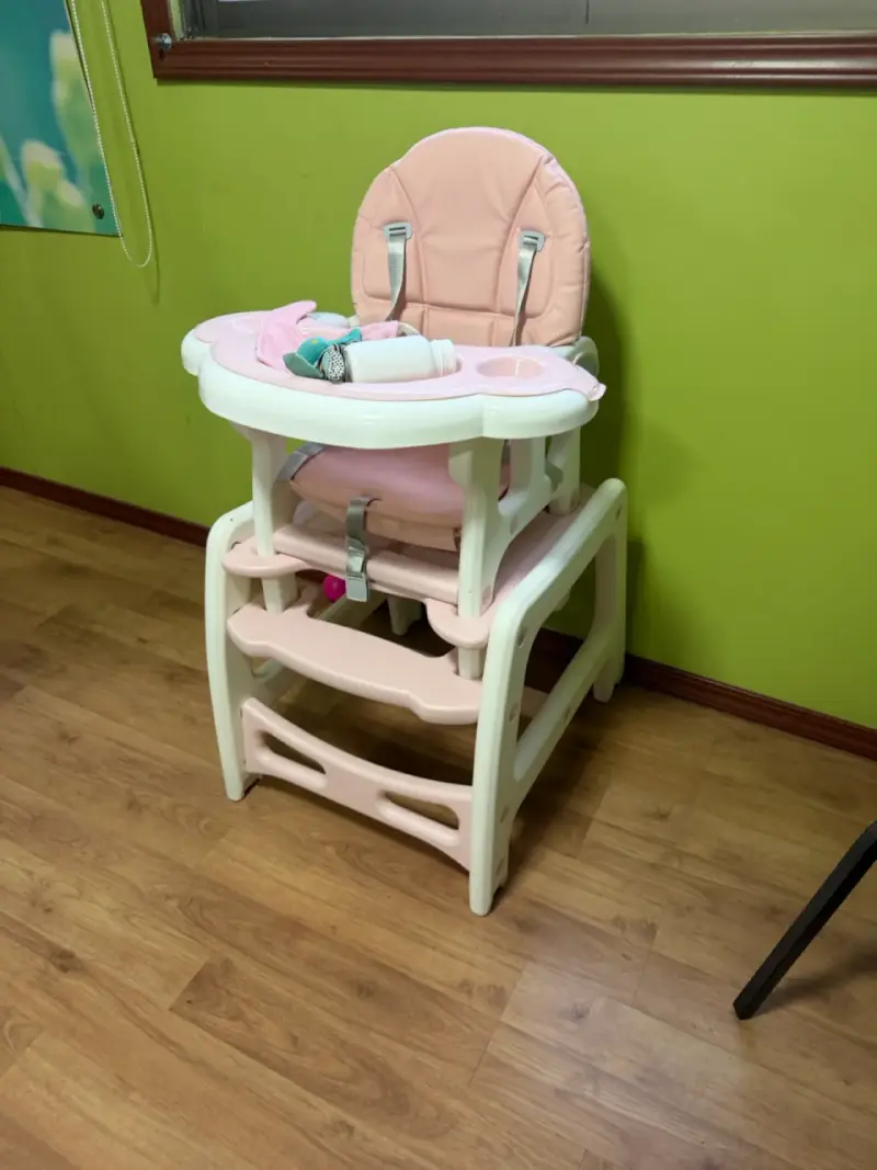 Silla de comer para bebé ajustable y segura - 2