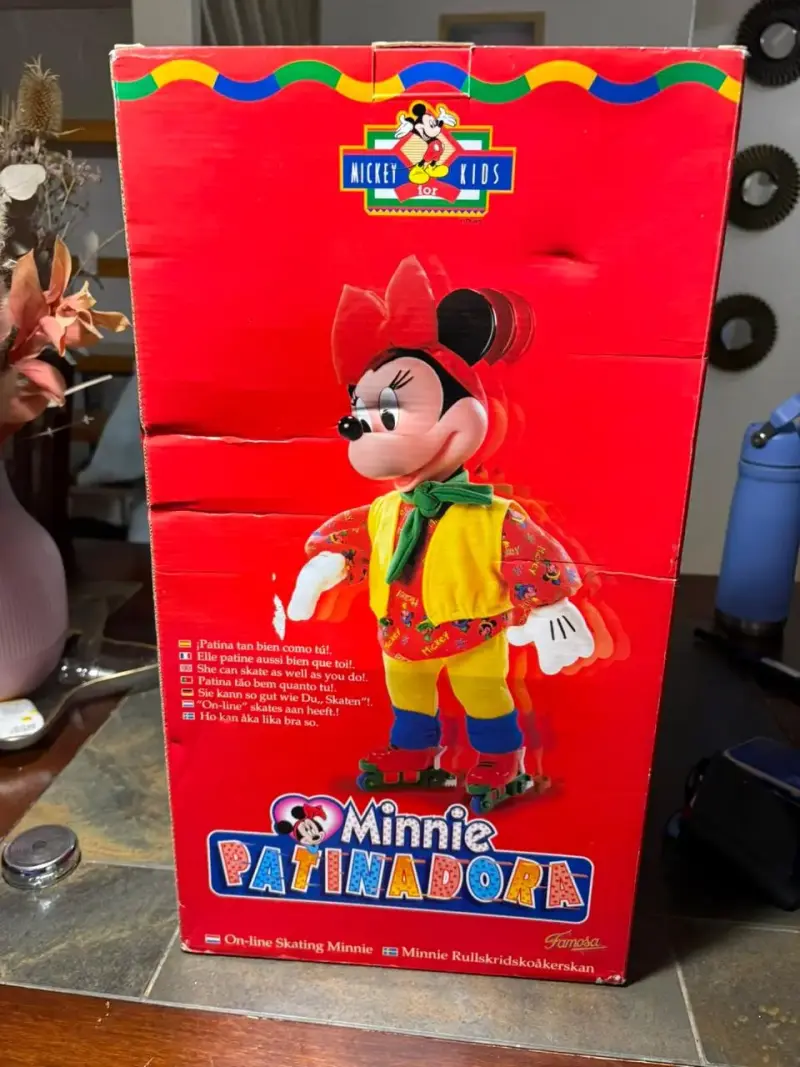 Minnie Patinadora Mickey NUEVA, CAJA SIN ABRIR - 2