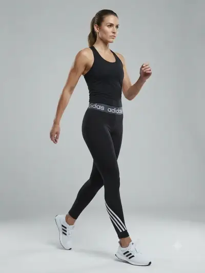 Conjunto deportivo mujer Adidas negro con leggings - miniatura 1