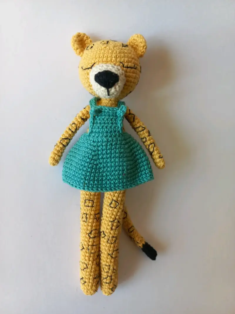 Muñeco de peluche leopardo tejido a mano - 1