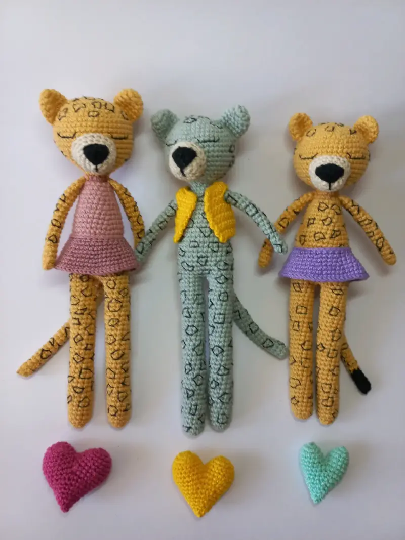 Muñeco de peluche leopardo tejido a mano - 3