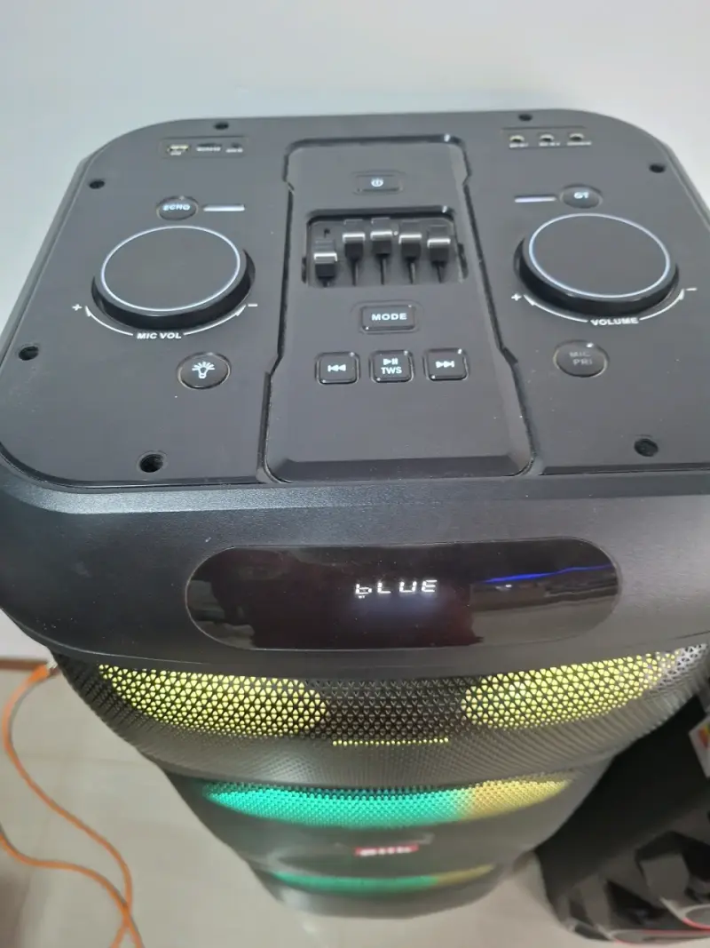 Parlante Bluetooth Blik con luces LED - 3