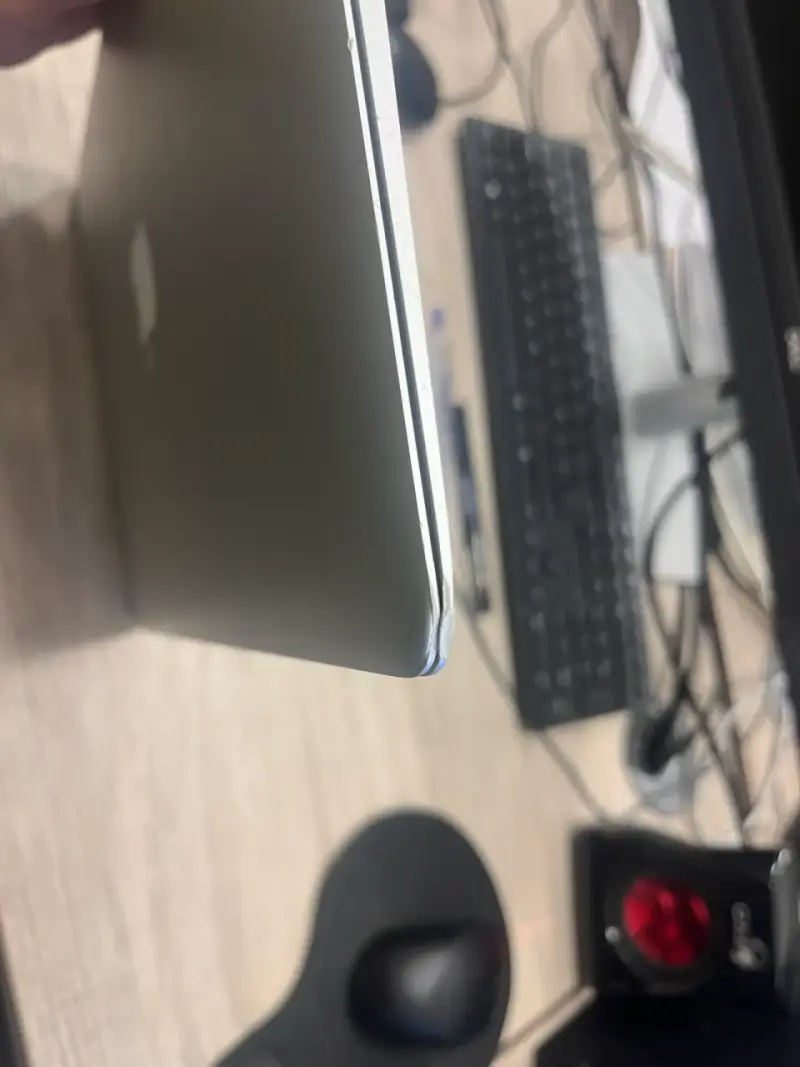 MacBook Air (13-inca, 2017) - 5