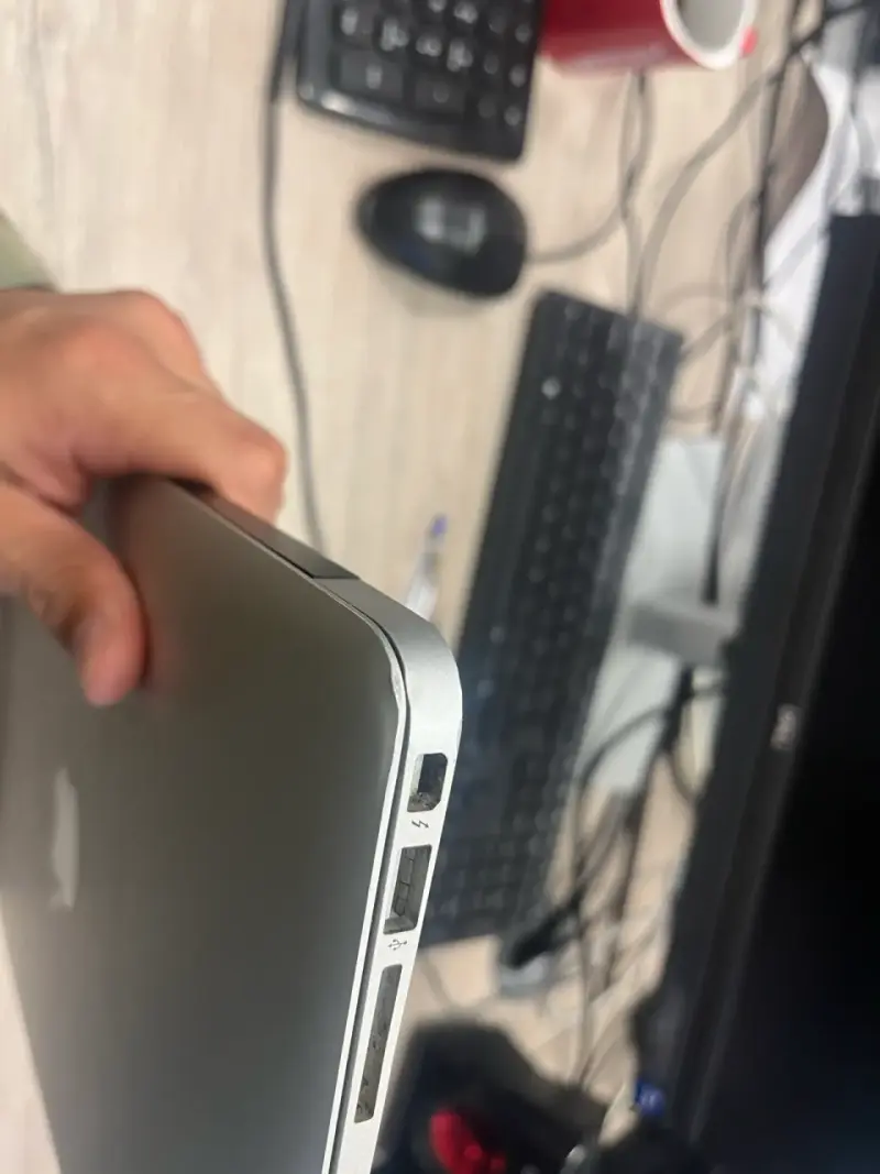 MacBook Air (13-inca, 2017) - 6