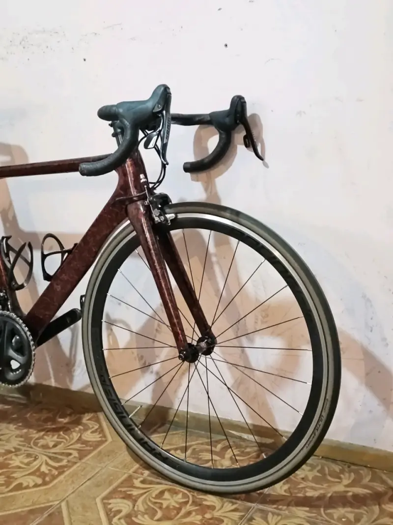 Bicicleta de carretera de carbono en excelente estado - 4