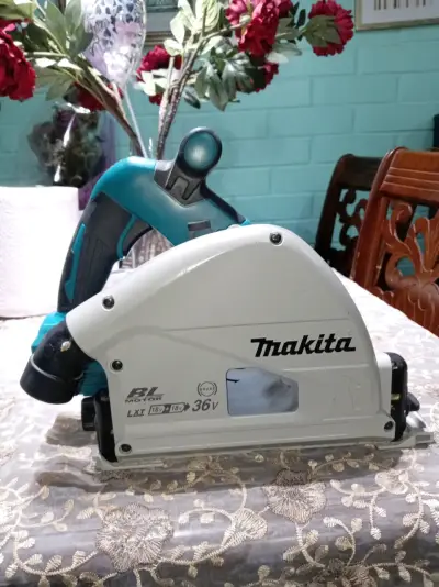 Sierra Circular Makita 36V con Baterías Incluidas - miniatura 3