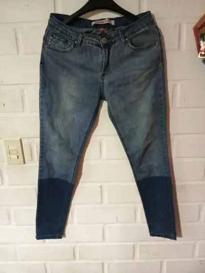 Jeans Fiorucci para mujer con diseño bicolor - miniatura 1