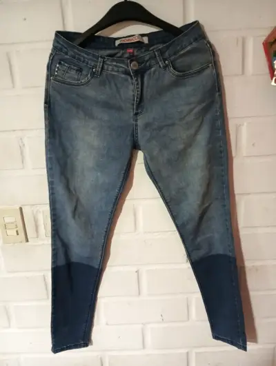 Jeans Fiorucci para mujer con diseño bicolor - miniatura 4