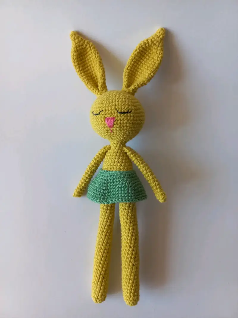 Muñecos de Conejo Tejidos a Mano en Colores Variados - 2