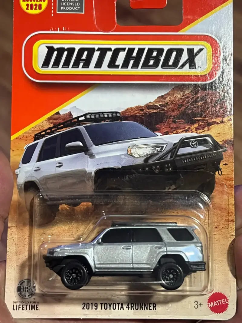 Camioneta Toyota 4Runner 2019 de matchbox