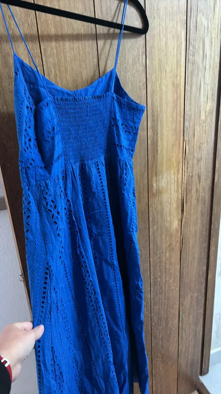 Vestido largo azul con diseño calado Zara - 3