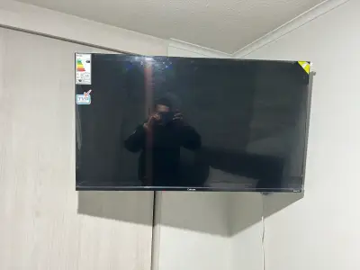 Televisor LED Caixun 43 pulgadas Full HD - miniatura 2