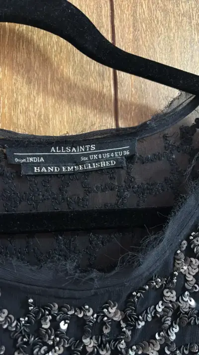 Vestido/blusa negra con lentejuelas AllSaints - miniatura 2