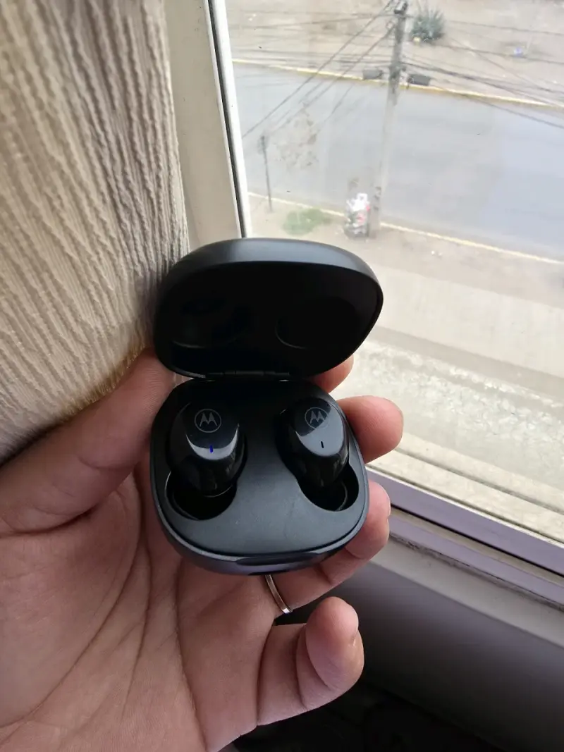 Auriculares Inalámbricos Motorola Negros - 2