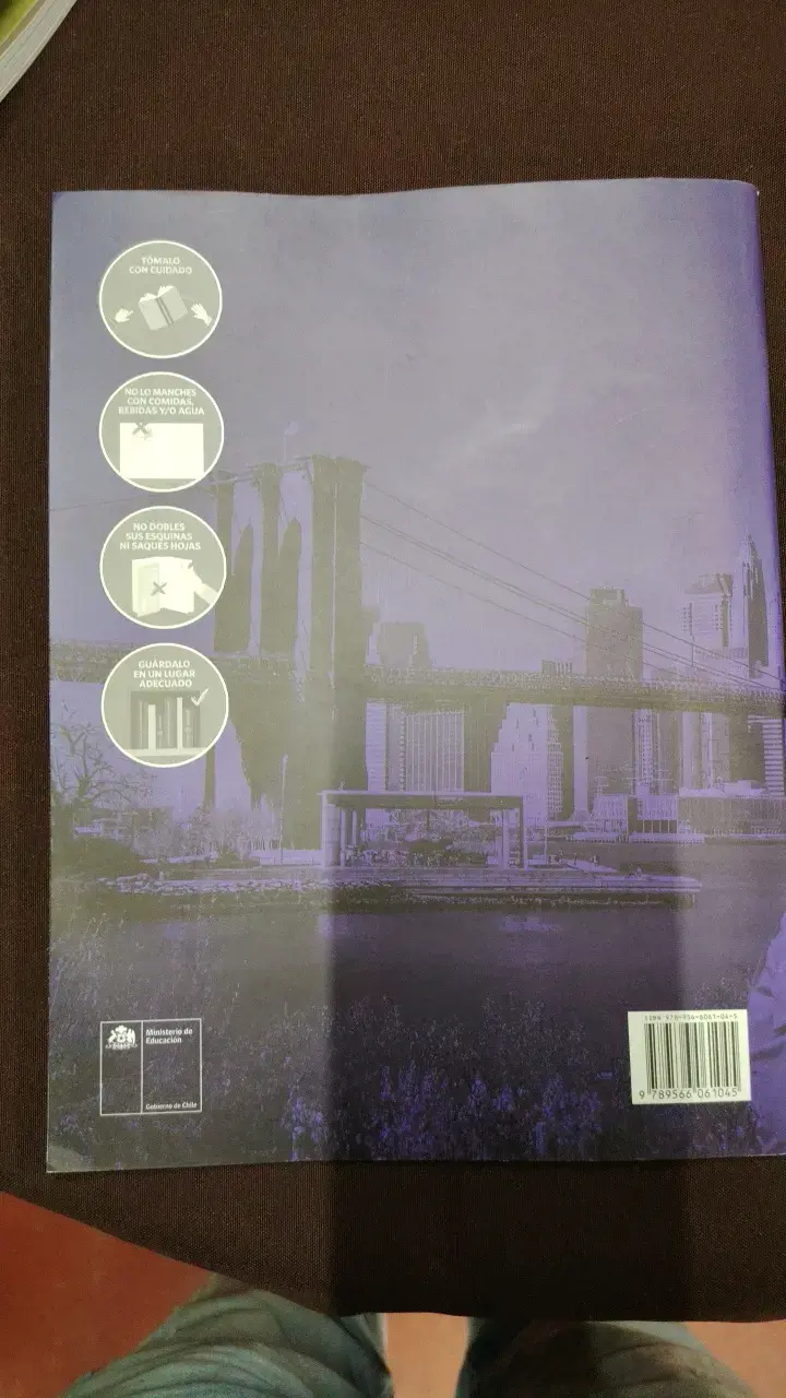 Libro de actividades de inglés 8° básico - 2