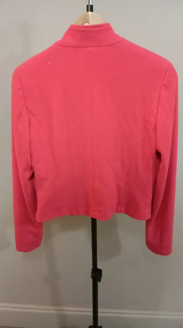 Chaqueta rosa para mujer con cierre metálico - 2