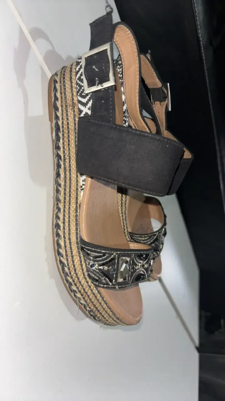 Sandalias Negras con mostacillas - 2