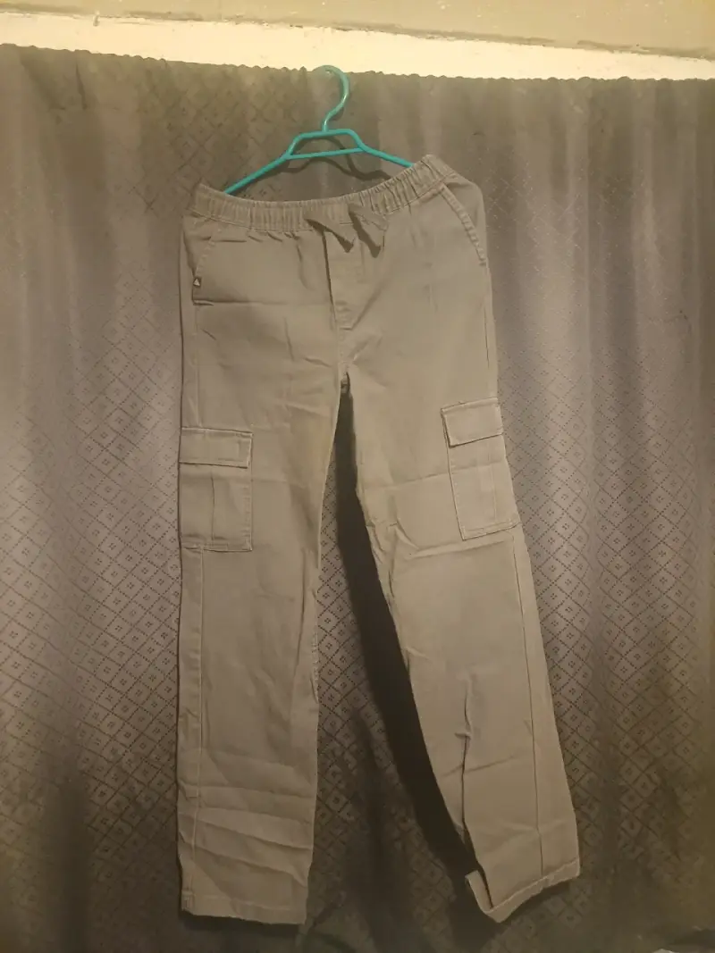 Pantalones cargo color caqui talla 16