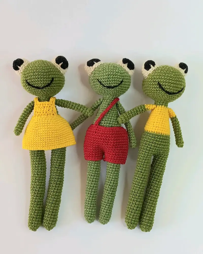 Muñecos de rana tejidos a crochet - 1