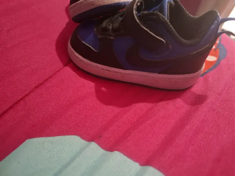 Zapatillas deportivas para niños color azul y negr - 4