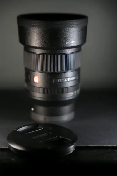 Lente Sony FE 35mm f/1.4 GM para cámaras - miniatura 1
