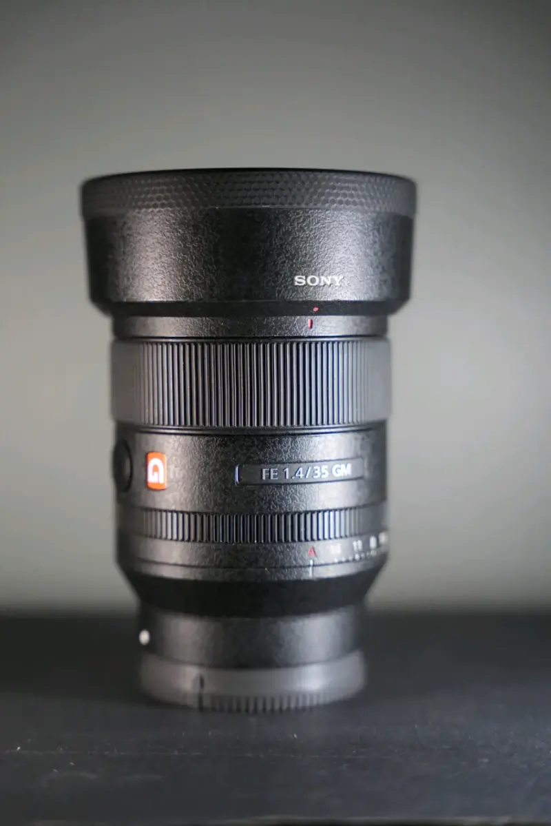 Lente Sony FE 35mm f/1.4 GM para cámaras - 2