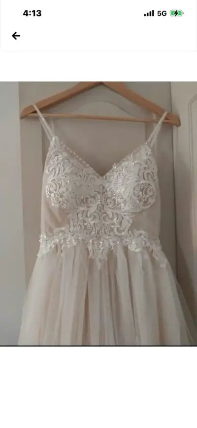 Vestido de novia elegante, con corsett y Corona - miniatura 5